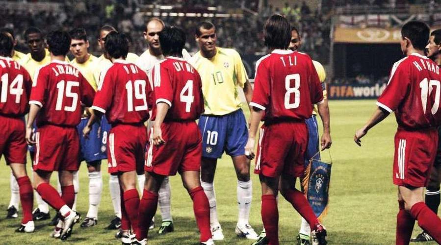 国足vs巴西2002